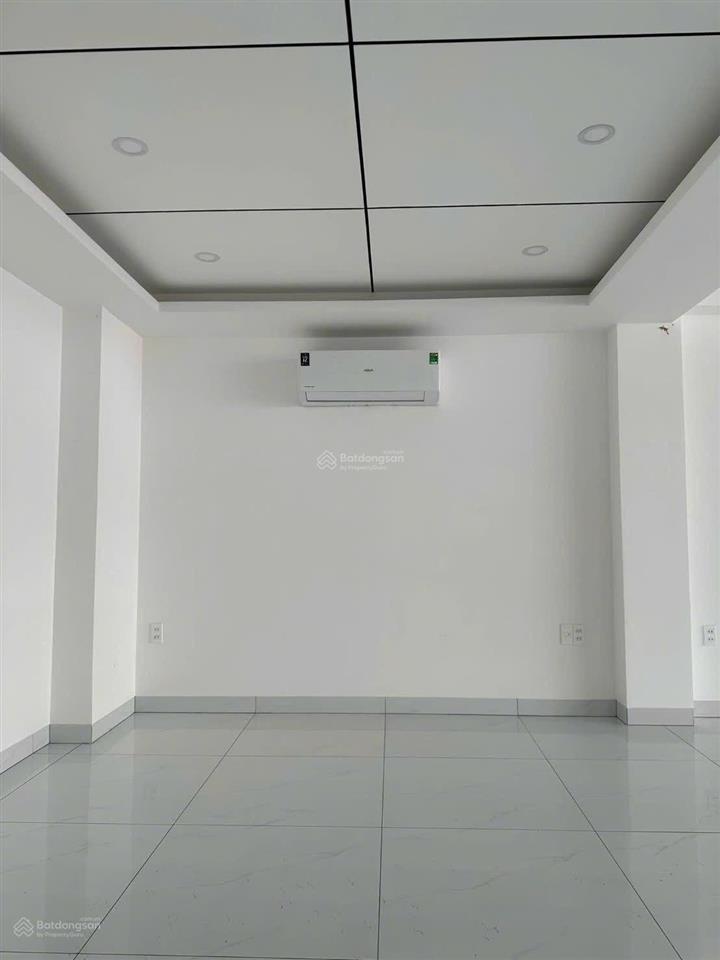 Cho thuê nhà 7pn 5wc có thang máy mặt tiền hoàng hoa thám phú lợi