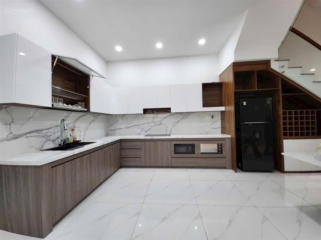 Cho thuê nhà trong khu công nghiệp đại đăng khu 46 căn 3pn 4wc full nội thất