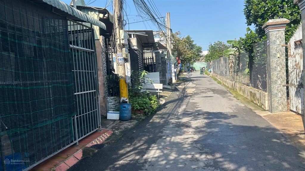 Bán đất tặng 5 căn trọ dt 105m gần chợ phú hoà nhựa thông