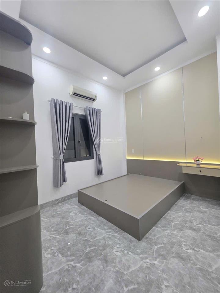 Bán nhà tân cổ điển 4pn nhánh hẻm 269 nguyễn thị minh khai