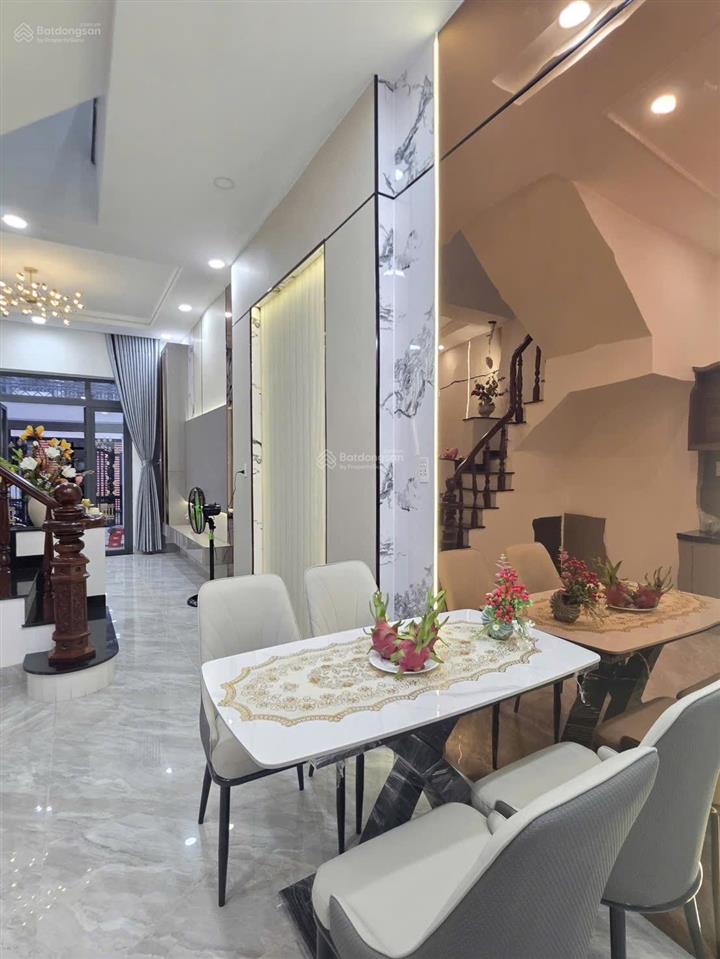 Bán nhà tân cổ điển 4pn nhánh hẻm 269 nguyễn thị minh khai