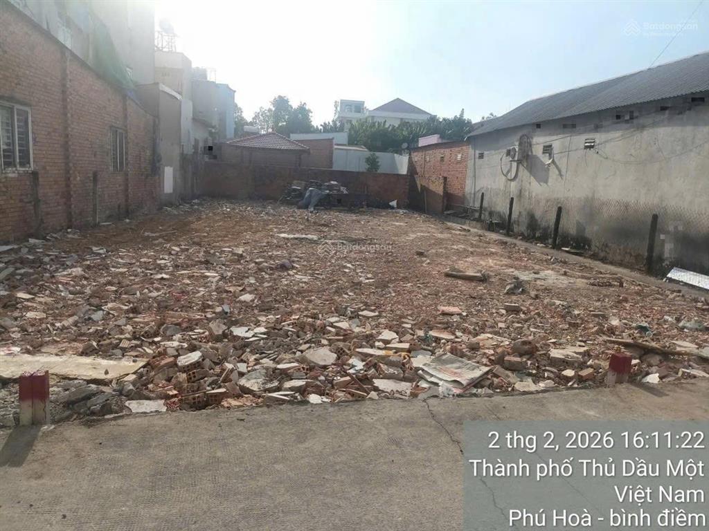Bán gấp đất đối diện cổng chợ phú hòa giá 2,55 tỷ vị trí cực tiện lợi, cách cổng chợ