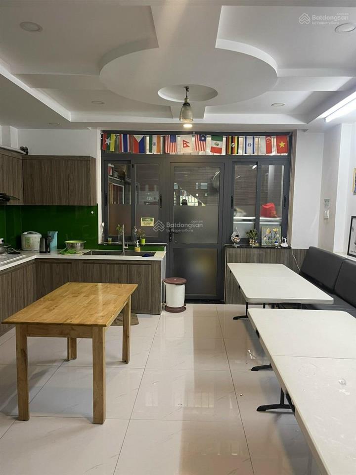 Bán gấp căn nhà phố có hầm view công viên kdc sadeco phước kiển a, giá 13,7tỷ