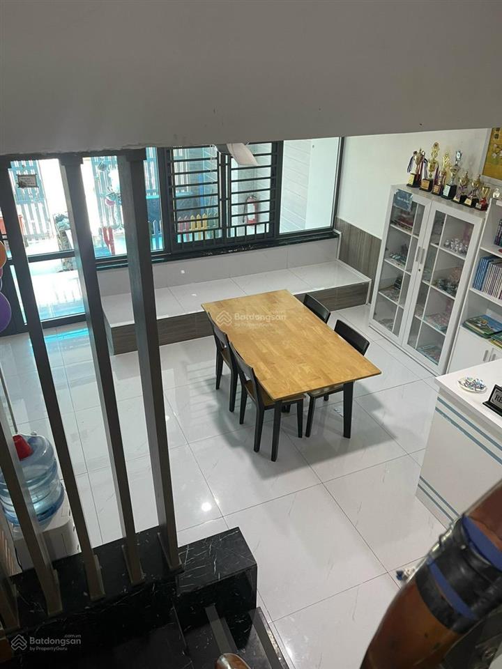 Bán gấp căn nhà phố có hầm view công viên kdc sadeco phước kiển a, giá 13,7tỷ