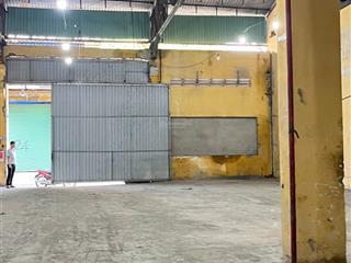 Cho thuê kho xưởng 550m2 lạc long quân, đường xe công, có pccc