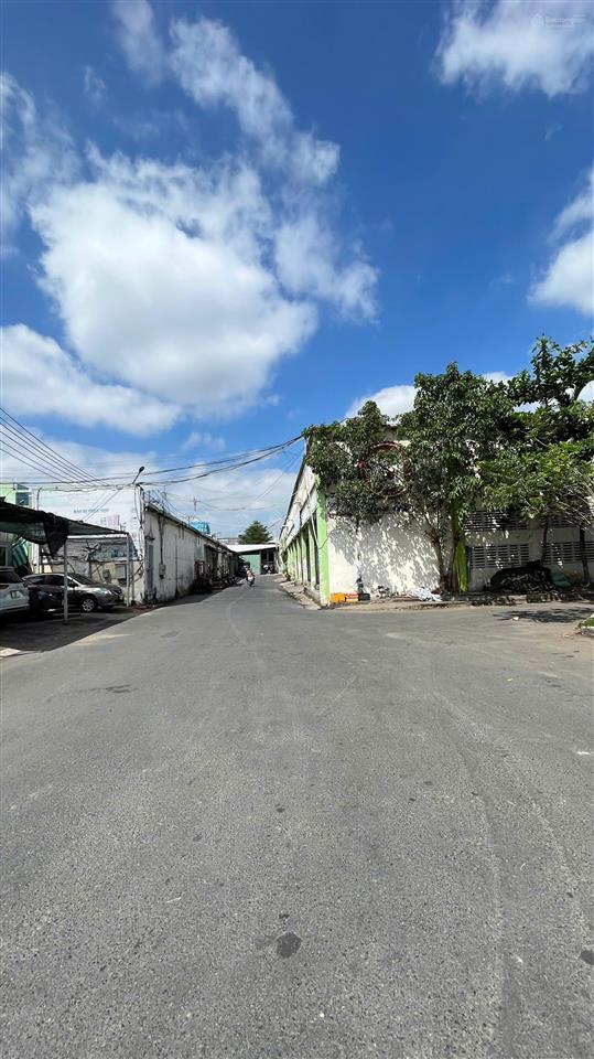 Cho thuê kho xưởng 550m2 lạc long quân, đường xe công, có pccc