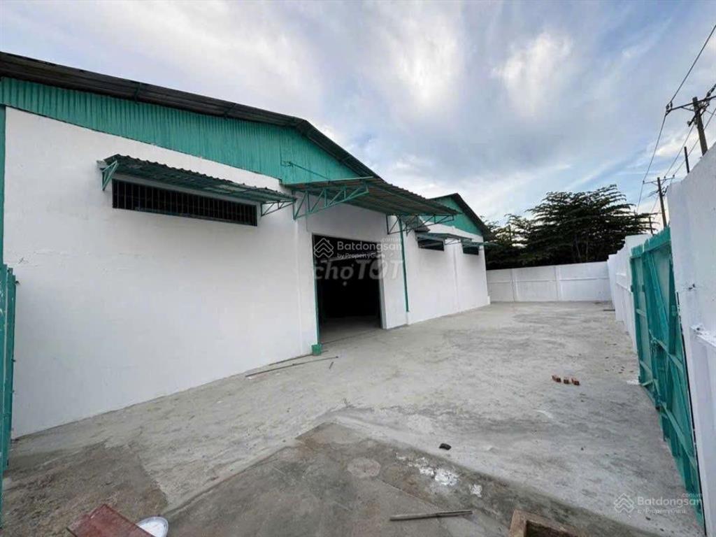 Cho thuê kho xưởng 1100m2 đường hòa bình  phan anh, quận tân phú