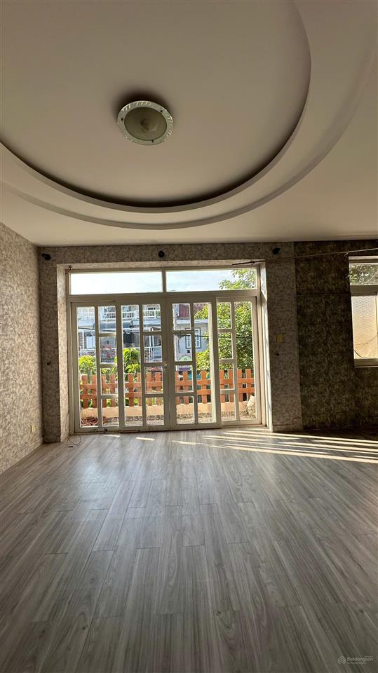 Cho thuê nhà biệt thự 7x20m đường nguyễn hữu dật  chế lan viên