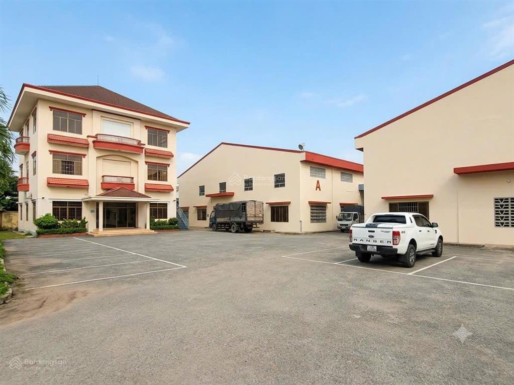 Cho thuê kho xưởng 8000m2 gần kcn vĩnh lộc có ngăn lẻ cho thuê