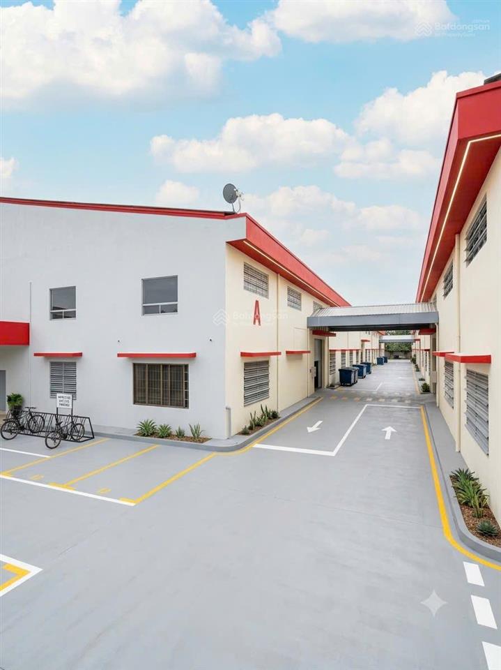 Cho thuê kho xưởng 8000m2 gần kcn vĩnh lộc có ngăn lẻ cho thuê