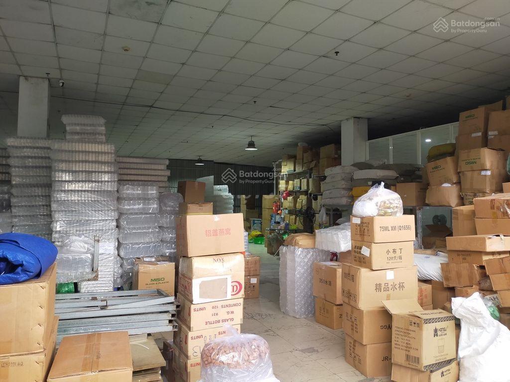 Cho thuê cụm kho xưởng 650m2 hòa bình, tân phú, đường công