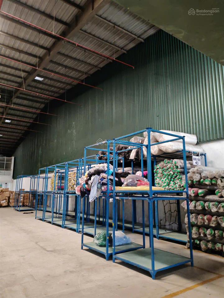 Cho thuê kho xưởng 1400m2 gần kcn tân bình, có pccc, đường công