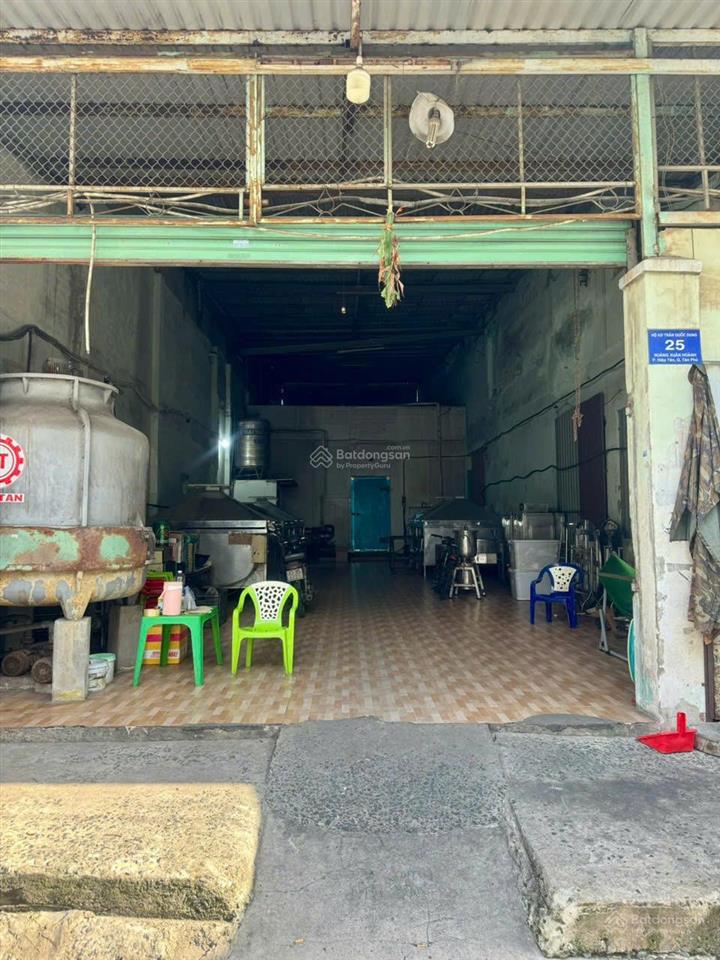 Cho thuê nhà cấp 4 (7x30m) đường hoà bình, tân phú, đường công