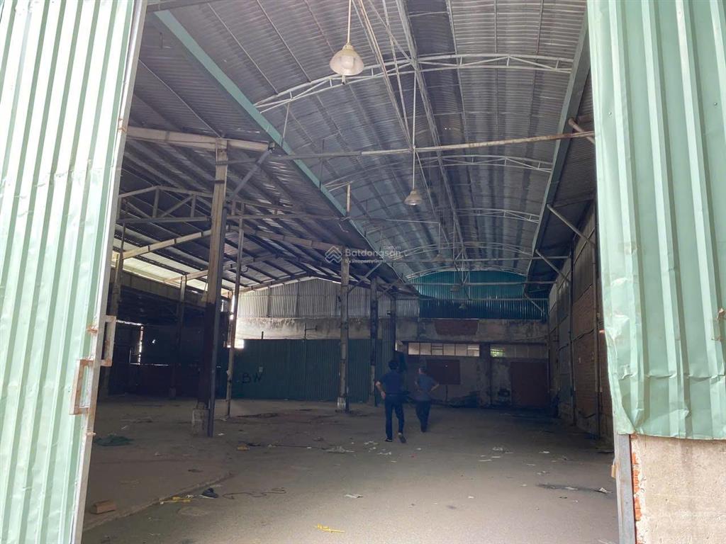 Cho thuê kho xưởng góc 2 mặt tiền lũy bán bích, tân phú, 30x40m giá 100 triệu