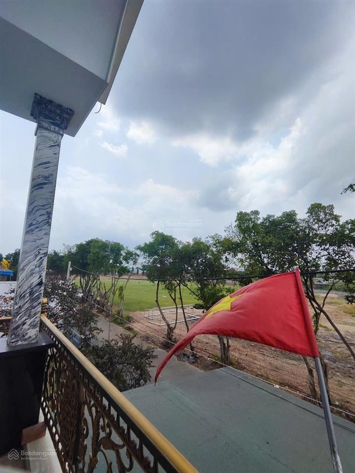 Bán biệt thự sân vườn đặng thúc vịnh, hóc môn (24x25m nhà xây 10x20m còn lại sân vườn)