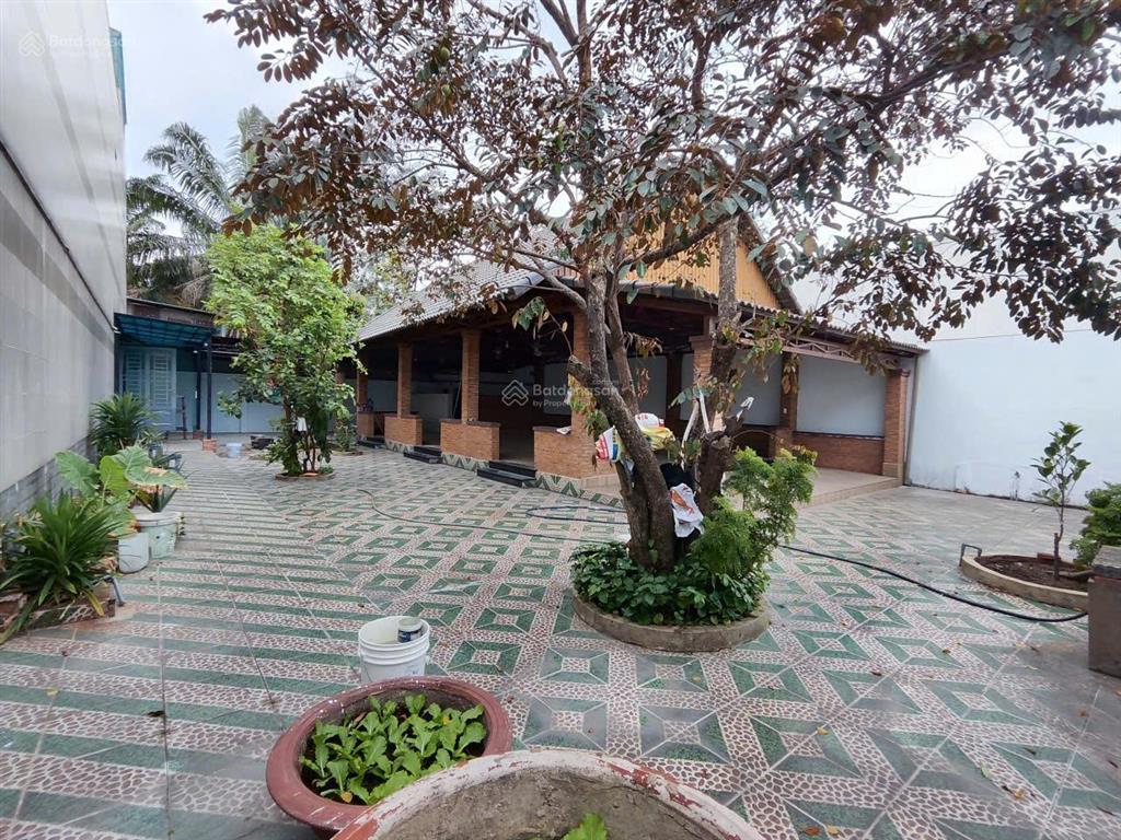 Bán biệt thự sân vườn đặng thúc vịnh, hóc môn (24x25m nhà xây 10x20m còn lại sân vườn)