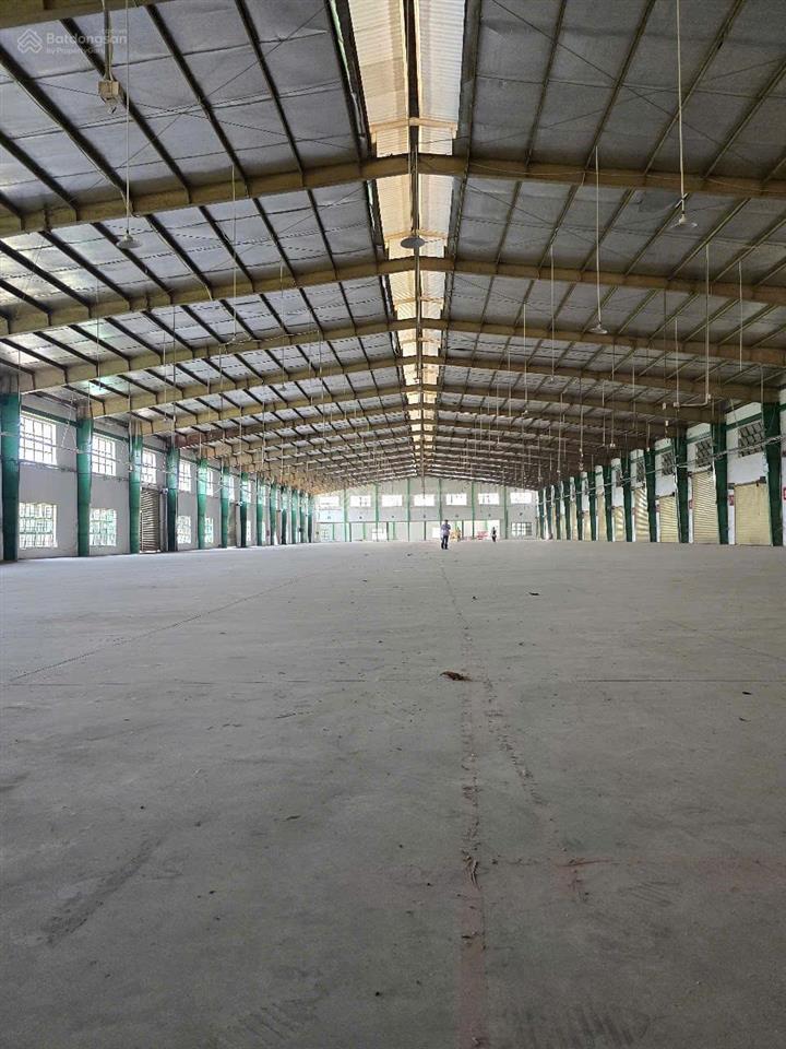 Cho thuê nhà xưởng mặt tiền ql22  kcn tân phú trung, 8500m2, giá 450tr/tháng