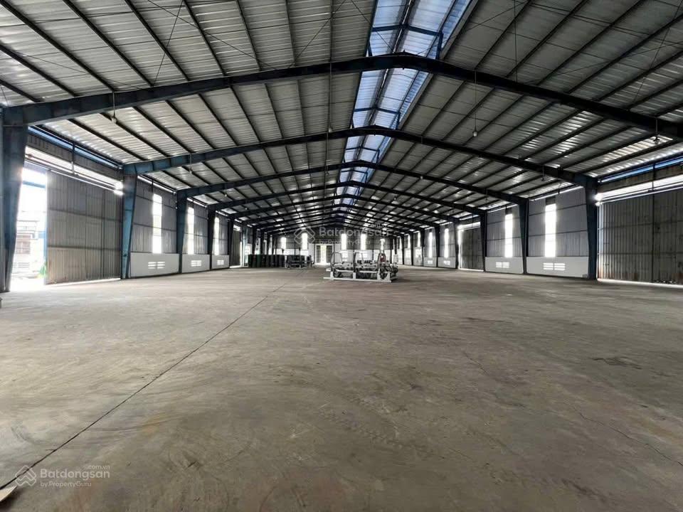 Cho thuê kho xưởng 2300m2 gần kcn vĩnh lộc, có pccc nghiệm thu