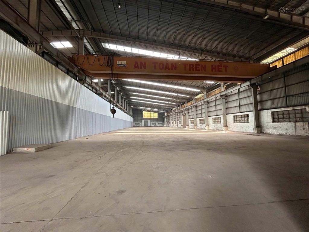 Cho thuê nhà xưởng 1900m2 tại kcn tân tạo, tp.hcm đường công 24/7