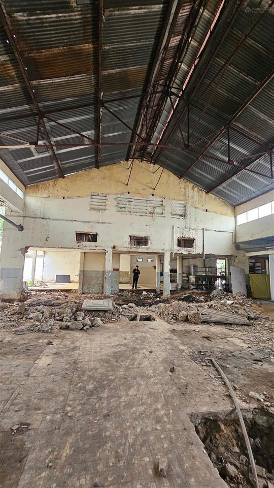 Cho thuê cụm kho 2500m2 đường trần văn dư, tân bình có cắt diện tích nhỏ