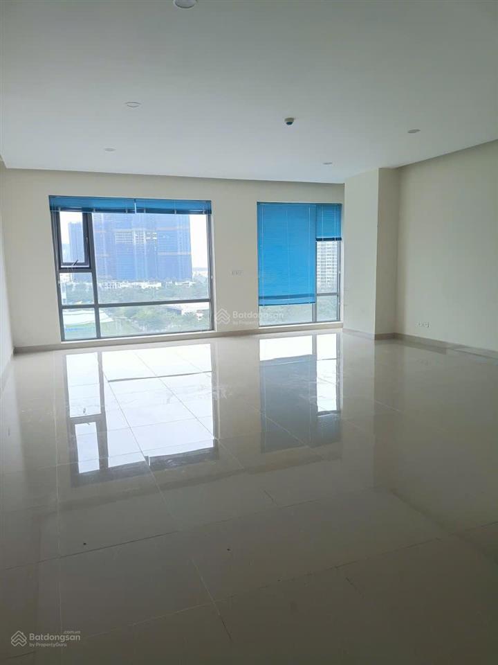 Cho thuê văn phòng golden king 35m² giá 10tr tại phú mỹ hưng q7