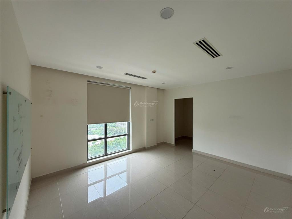Cho thuê văn phòng goldenking 70m2 giá 19 triệu quận 7