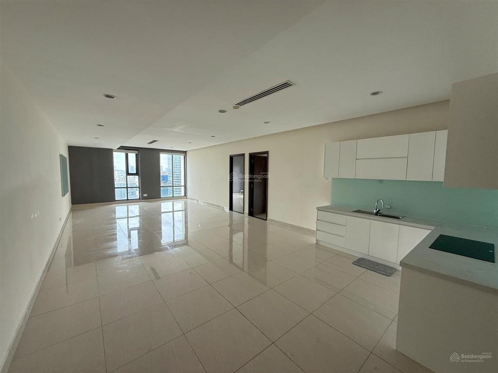 Cho thuê văn phòng goldenking 70m2 giá 19 triệu quận 7