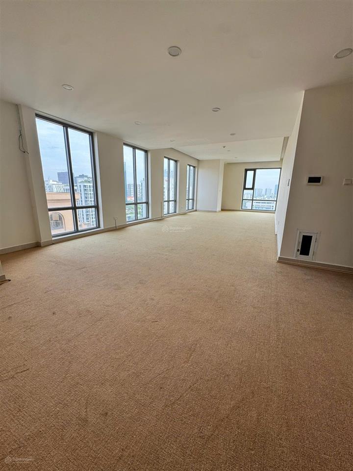 Cho thuê văn phòng golden king 70m2 giá 20 triệu