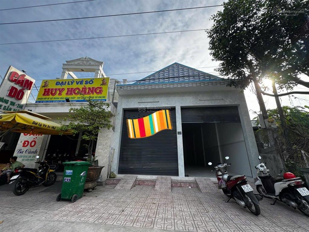 Chính chủ cần bán mặt tiền đường nguyễn văn tuôi, xã bến lức.