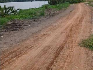 Bán đất mt sông vàm cỏ đông thuộc xã lương hoà tây ninh mới (long an cũ)