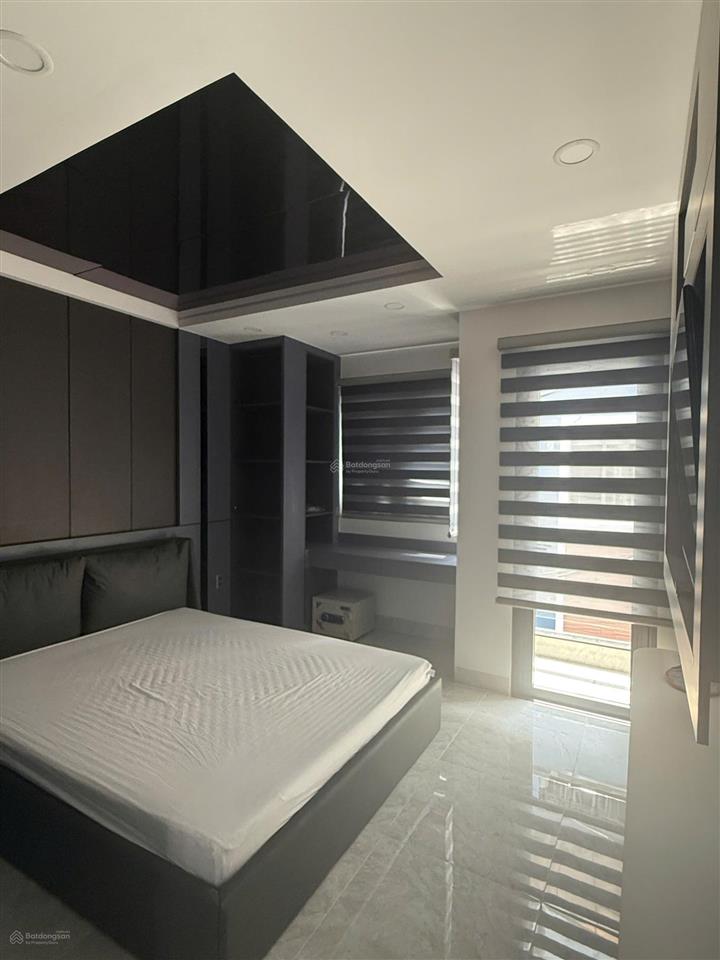 Bán tòa nhà chdv 5 tầng lầu 13pn  13 wc