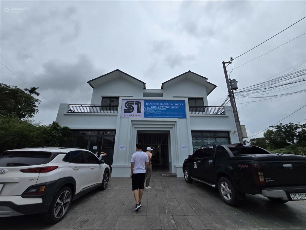 Bán resort 1.000m2 mặt tiền cửa lấp suối mây, 400m thổ cư, 13 bungalow, dòng tiền 70tr/tháng
