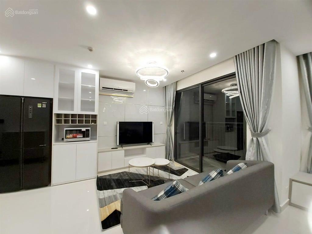 Bán gấp ch vinhomes grand park 1pn+1, 43m2, tim tường 47m2 2 tỷ view thoáng.  0906 825 ***