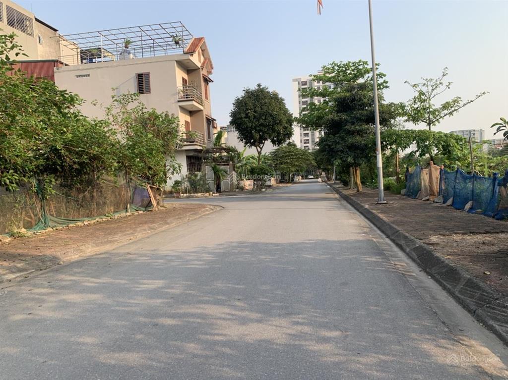 Hàng hiếm trên thị trường 60m2 tái định cư trâu quỳ, đường 13m vỉa hè rộng, gần hồ điều hòa