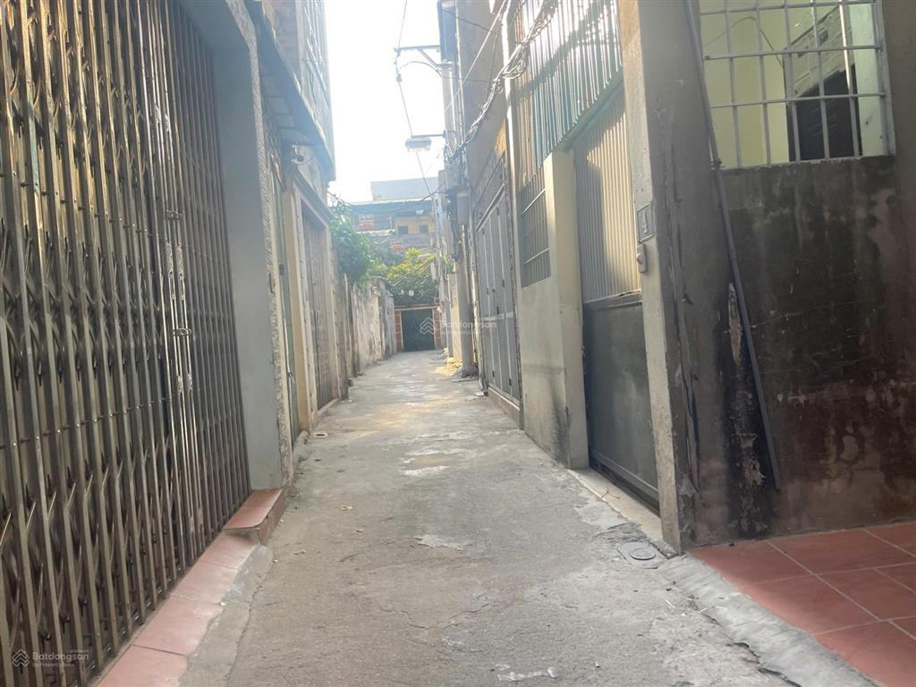 Bán đất ngõ 96 thượng thanh, khu dân trí, yên tĩnh, phù hợp gia đình trẻ định cư lâu dài