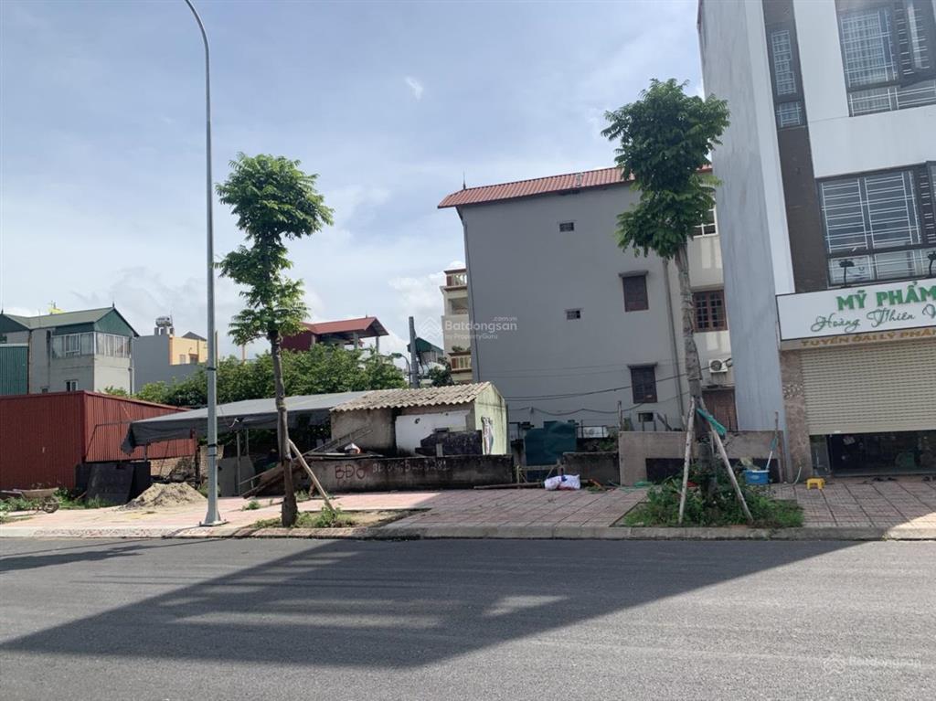 Bán đất đấu giá cự khối dãy tt1 trục đường 25m view hồ điều hòa cự khối đang làm, đất 2 mặt đường