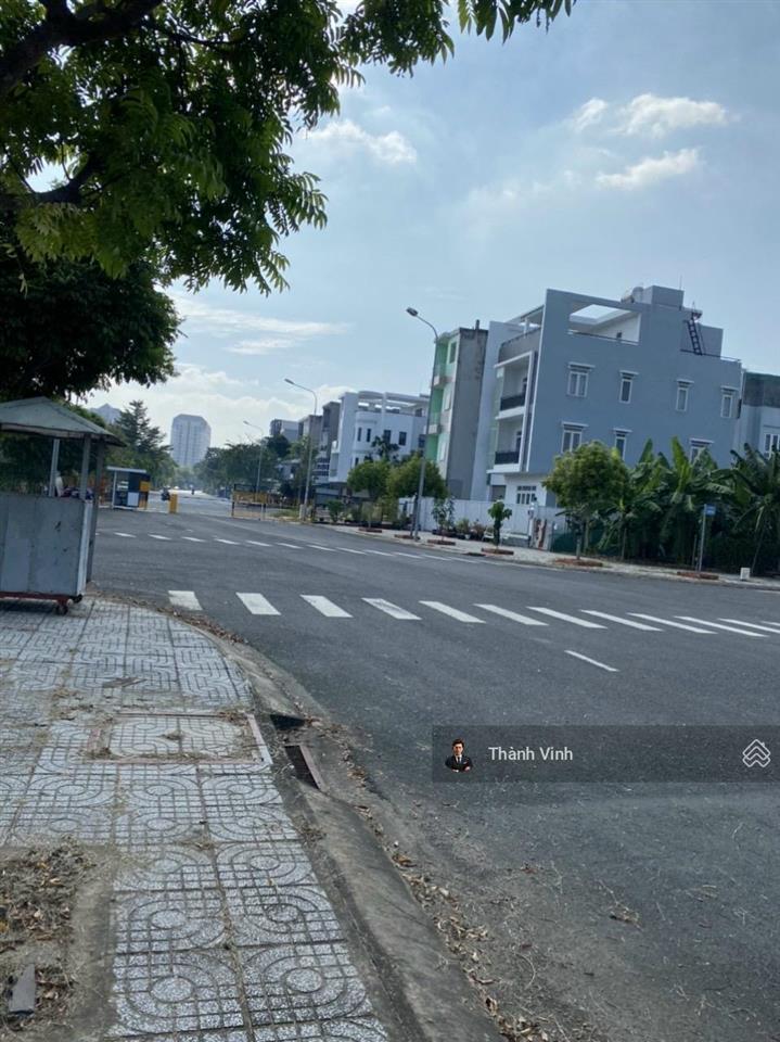 Bán nền 5x20 hướng đông nam đường d17 an thiên lý chỉ 8,9 tỷ, lô đẹp không lỗi phong thủy,rất đẹp.