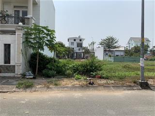 Bán nhanh nền 110m2 sổ đỏ,sổ đỏ cá nhân, nền 90m2 giá chỉ 9,5 tỷ,140m2 giá chính chủ bán.