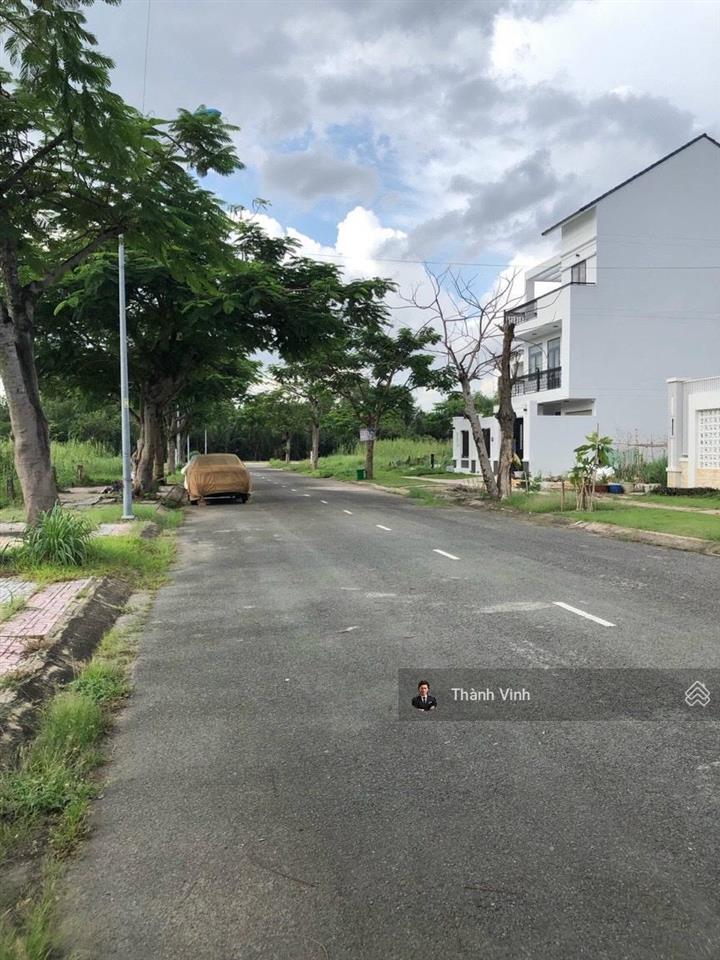 Bán gấp nền topia diện tích 147m2 giá chỉ 59 triệu/m2 giá chính chủ bán,vị trí và mẫu nhà đẹp.