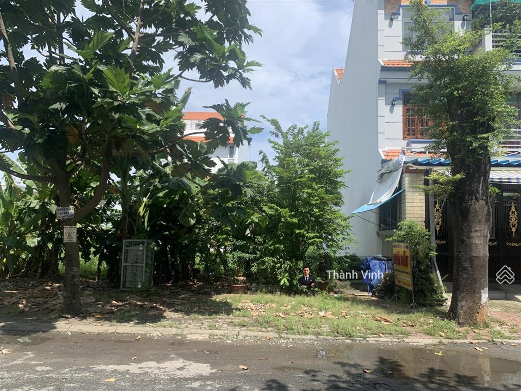 Bán đất nền kdc hưng phú 1 , diện tích 90m2 vị trí đẹp hướng mát mẻ , giá bán chính chủ.