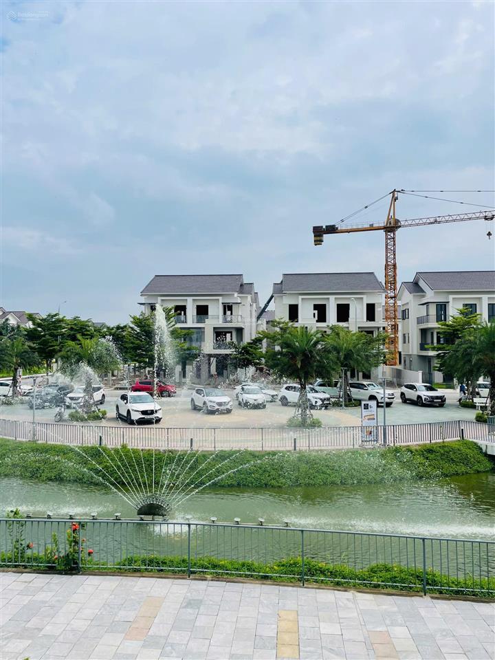 Bán suất ngoại giao villa 230m, chiết khấu 10% hỗ trợ 24 tháng không lãi suất về phố cổ chỉ 14km