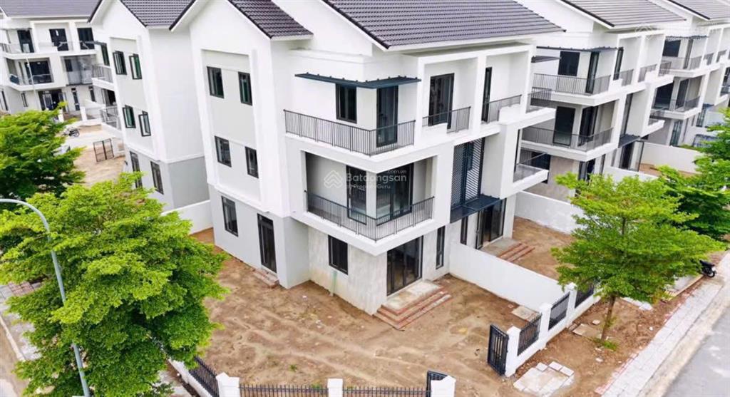 Bán suất ngoại giao villa 230m, chiết khấu 10% hỗ trợ 24 tháng không lãi suất về phố cổ chỉ 14km