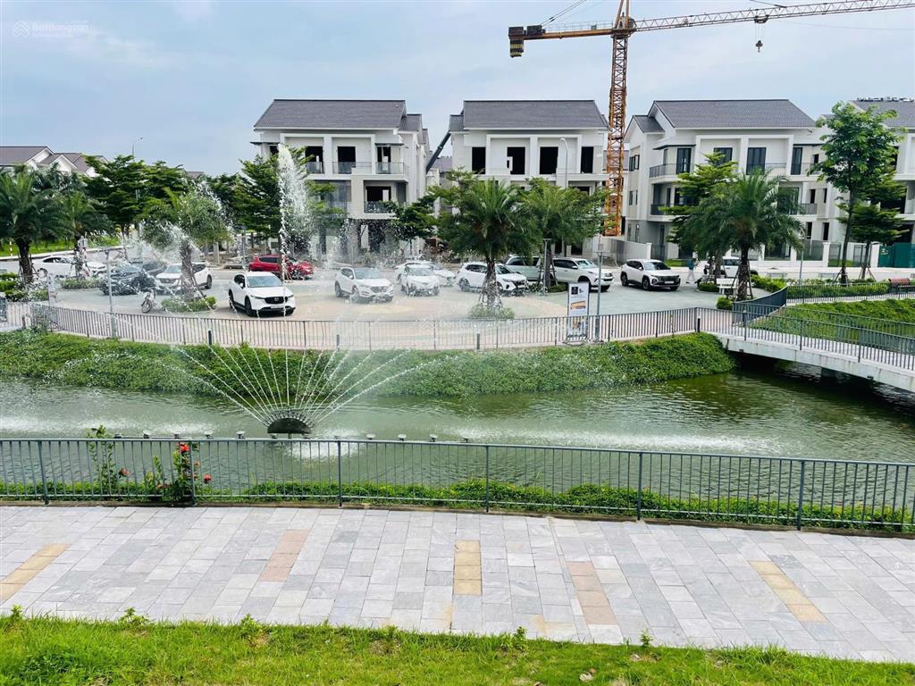 Bán suất ngoại giao villa 230m, chiết khấu 10% hỗ trợ 24 tháng không lãi suất về phố cổ chỉ 14km