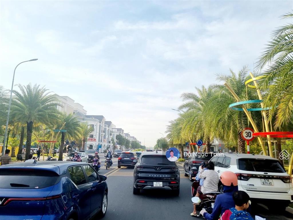 Cho thuê nhà phố 126m2 vinhomes grand park