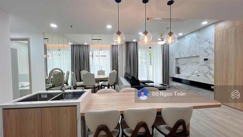 Cho thuê căn hộ 146m2, có sân vườn rộng lớn độc đáo tại masterise (lumiere)