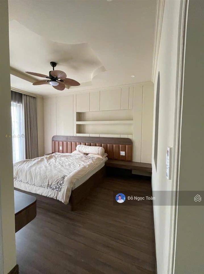 Cho thuê biệt thự full nội thất cao cấp tại vinhomes grand park