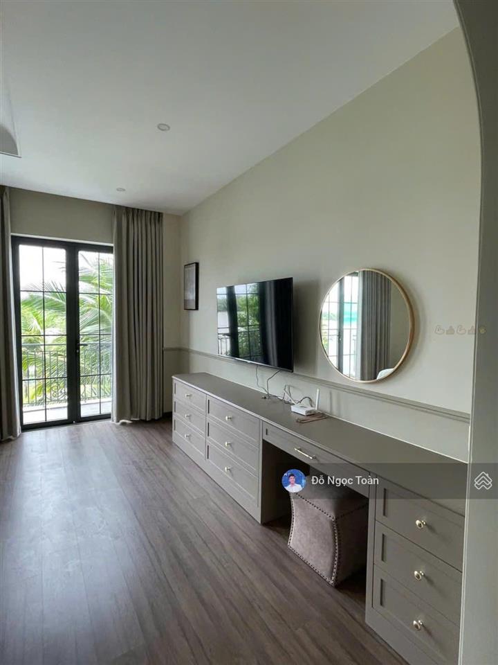 Cho thuê biệt thự full nội thất cao cấp tại vinhomes grand park