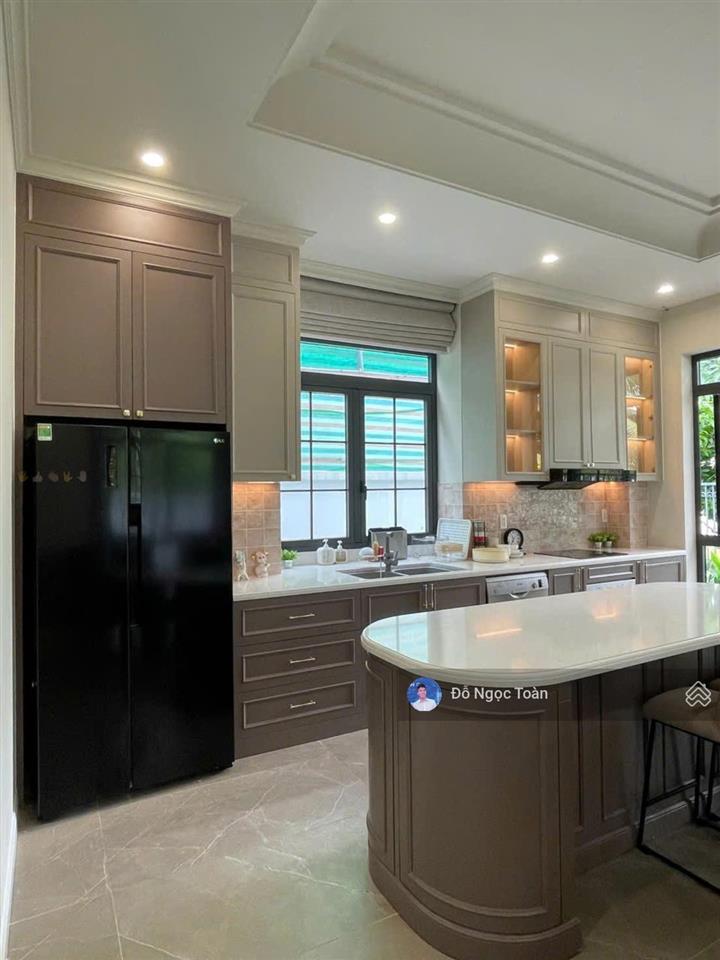 Cho thuê biệt thự full nội thất cao cấp tại vinhomes grand park