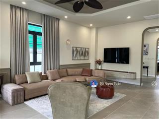 Cho thuê biệt thự full nội thất cao cấp tại vinhomes grand park