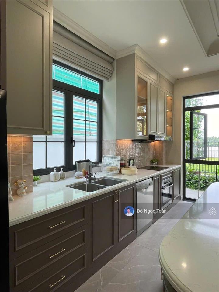 Cho thuê biệt thự full nội thất cao cấp tại vinhomes grand park
